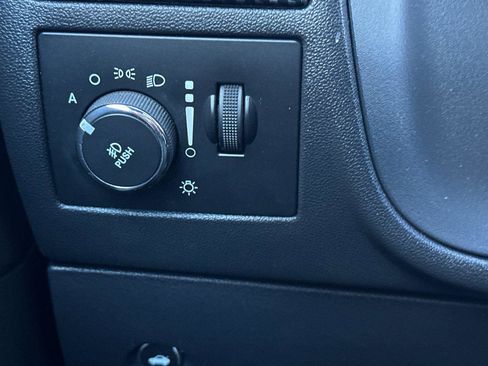 Used 2014 Dodge Challenger Rallye Redline image 28