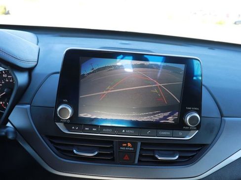 Used 2024 Nissan Altima 2.5 SR image 23