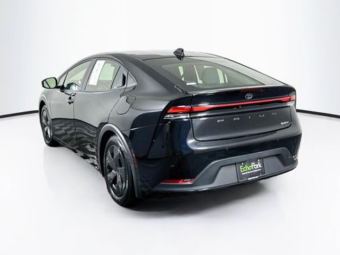 Used 2024 Toyota Prius LE FWD image 5