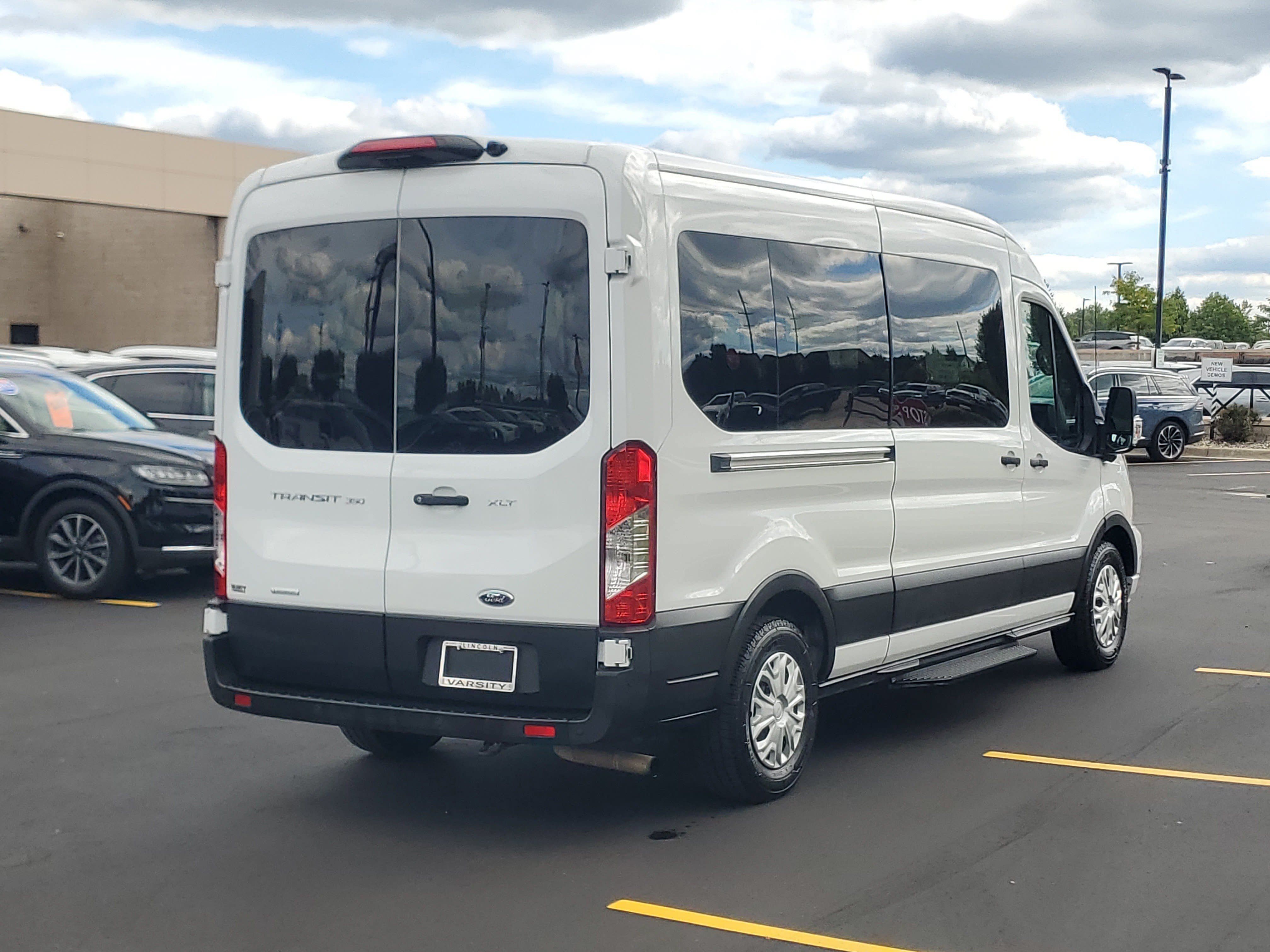 Used 2025 Ford Transit 350 XLT RWD image 6