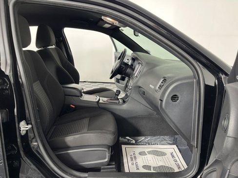 Used 2023 Dodge Charger SXT RWD image 36