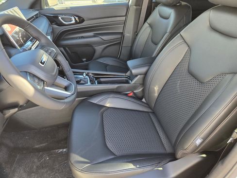 New 2026 Jeep Compass Latitude image 23