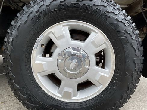 Used 2011 Ford F150 XLT w/ Trailer Tow Pkg image 12