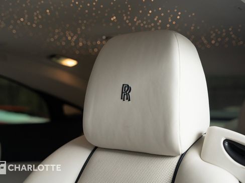 Used 2019 Rolls-Royce Wraith image 20