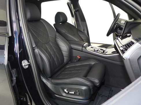 Used 2024 BMW X5 sDrive40i w/ M Sport Package RWD image 19