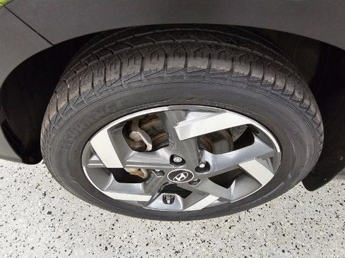 Used 2021 Hyundai Venue SEL FWD image 40