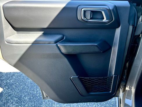 New 2025 Ford Bronco Badlands image 17
