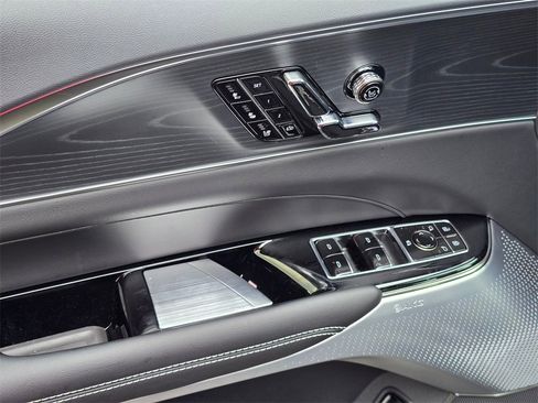 New 2026 Cadillac Lyriq V image 23