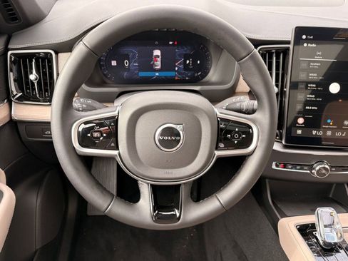 New 2026 Volvo XC90 B5 Plus image 17