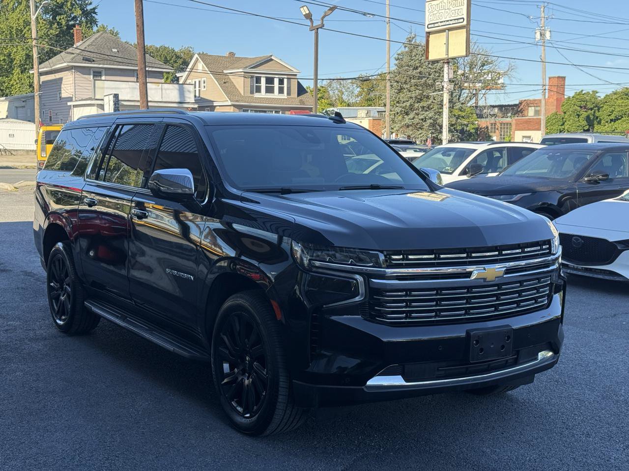 Used 2022 Chevrolet Suburban Premier AWD/4WD image 4