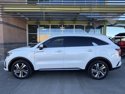Used 2023 Kia Sorento SX Prestige image 7