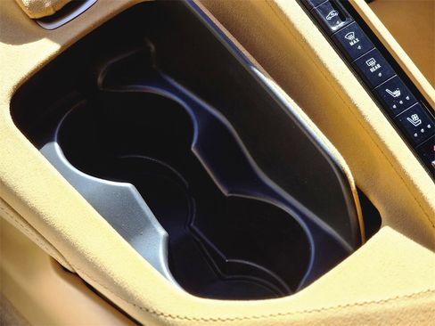 Used 2022 Chevrolet Corvette Stingray Premium Cpe w/ Z51 Performance Package image 24