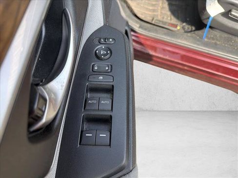 Used 2018 Honda CR-V EX image 11