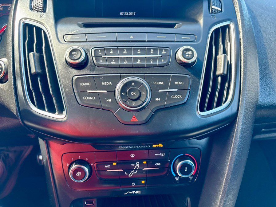 Used 2017 Ford Focus ST FWD image 24
