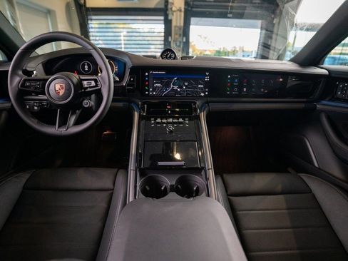 New 2025 Porsche Panamera 4 AWD/4WD image 13
