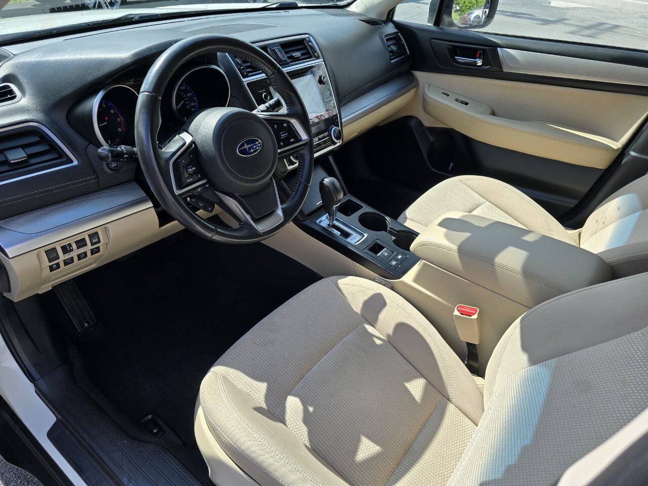 Used 2018 Subaru Outback 2.5i Premium AWD/4WD image 11