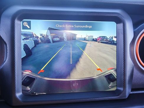 Certified 2022 Jeep Gladiator Mojave w/ Cold Weather Group image 25