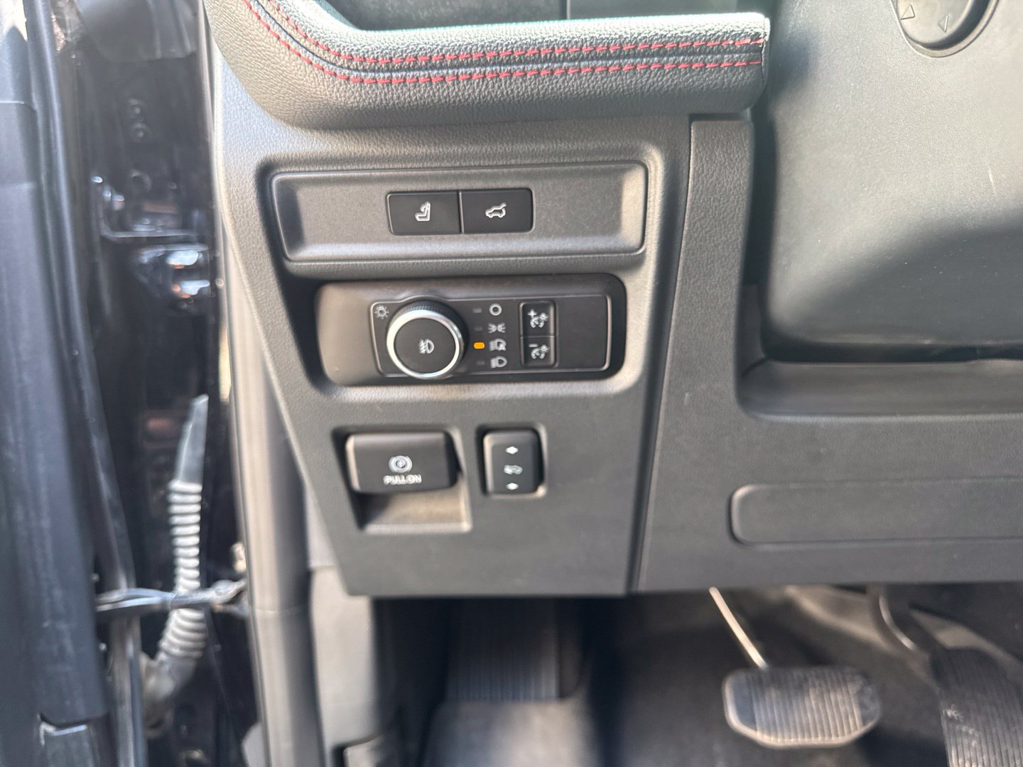Used 2024 Ford Expedition Limited AWD/4WD image 22