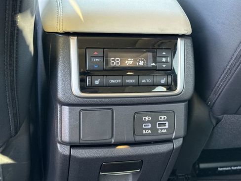 Certified 2025 Subaru Ascent Limited AWD/4WD image 11