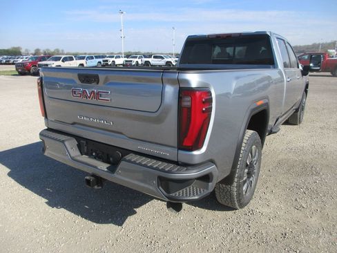 New 2026 GMC Sierra 3500 Denali image 4