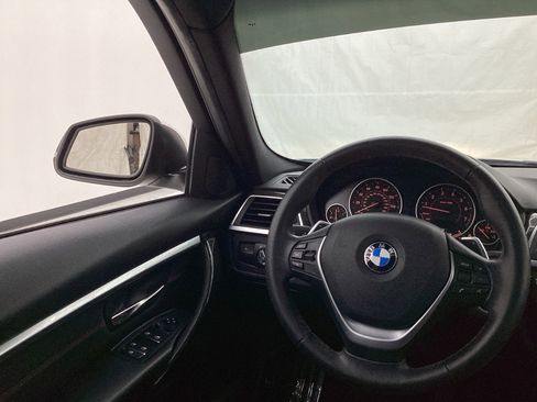 Used 2016 BMW 328i Sedan w/ Driver Assistance Package image 31