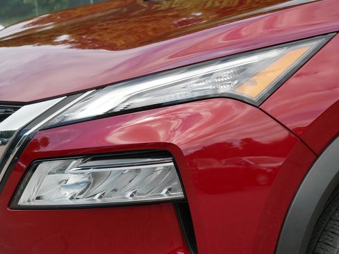 Certified 2023 Nissan Rogue SV w/ SV Premium B Package AWD/4WD image 16