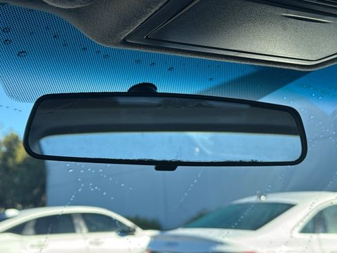 Used 2011 Toyota Camry SE image 24