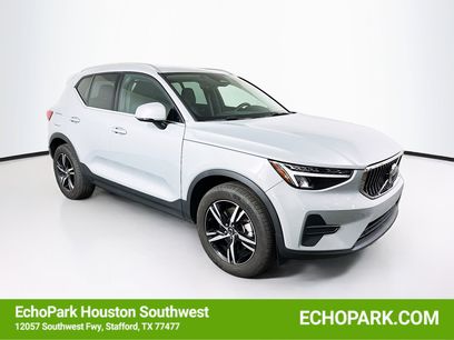 Used 2025 Volvo XC40 B5 Core