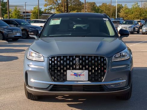 New 2026 Lincoln Corsair Reserve FWD image 8