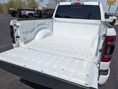 Used 2022 RAM 1500 Laramie AWD/4WD image 33