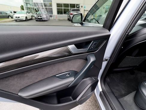 Used 2018 Audi SQ5 Prestige w/ Prestige Package image 40