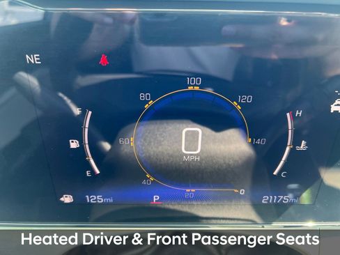 Used 2024 Chevrolet Trax LT w/ Driver Confidence Package image 17