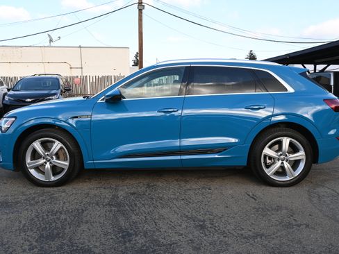 Used 2019 Audi e-tron Premium Plus image 7