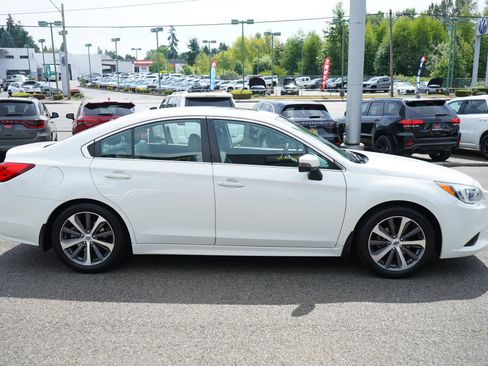 Used 2016 Subaru Legacy 2.5i Limited AWD/4WD image 6