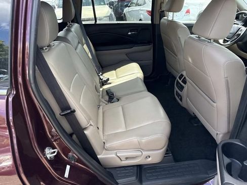 Used 2016 Honda Pilot Touring image 11