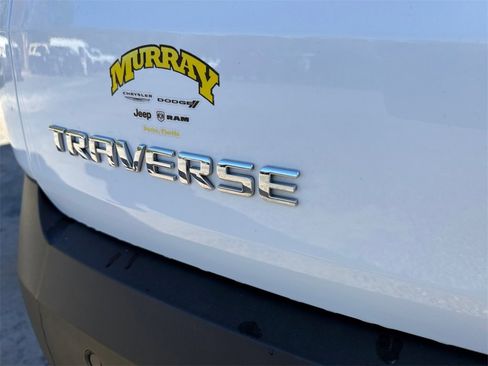 Used 2021 Chevrolet Traverse LT image 15