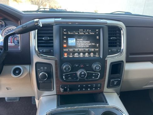 Certified 2017 RAM 2500 Laramie w/ Convenience Group image 16