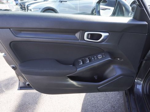 Used 2023 Honda Civic Sport image 9