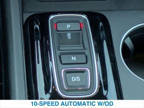 New 2025 Honda Pilot Touring image 19