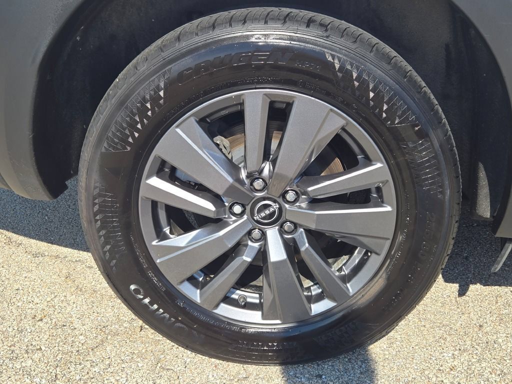 Used 2025 Nissan Pathfinder SV AWD/4WD image 10