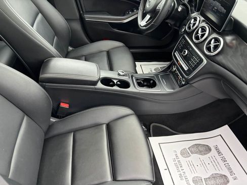 Used 2018 Mercedes-Benz CLA 250 4MATIC image 26
