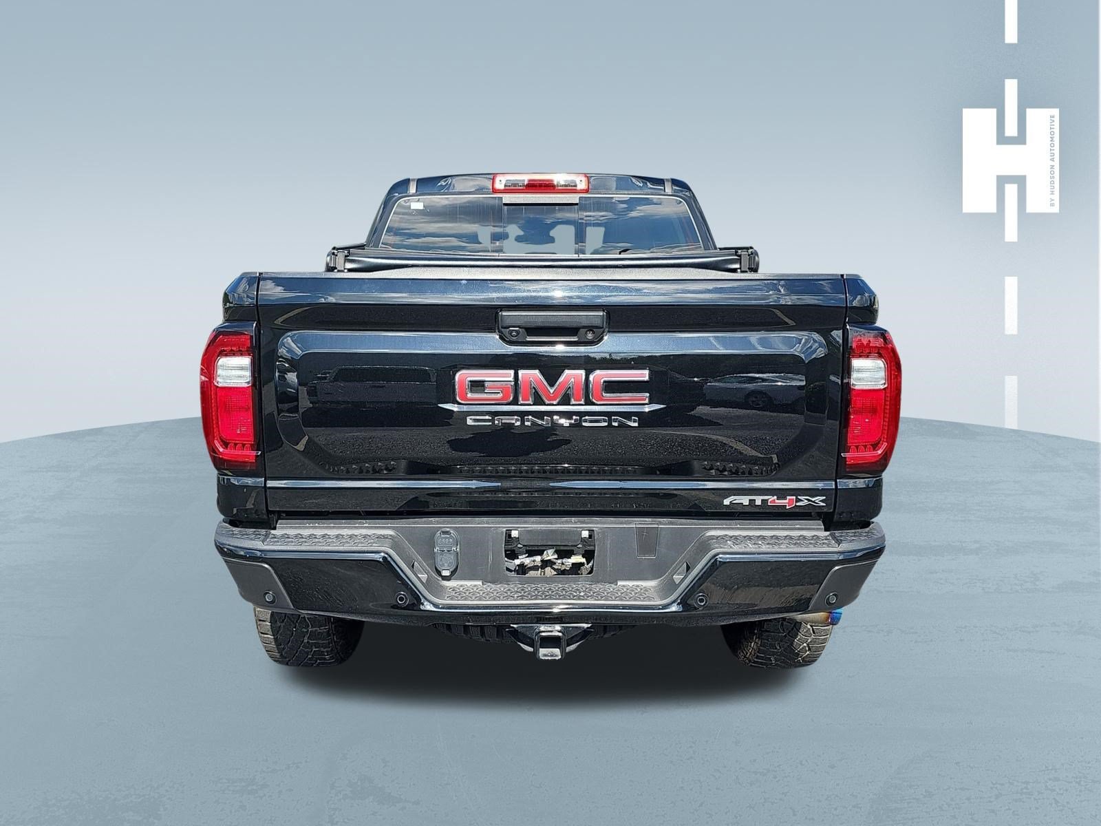 Used 2024 GMC Canyon AT4X AWD/4WD image 4