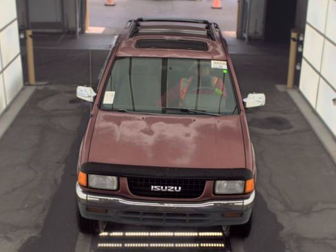 Used 1994 Isuzu Rodeo LS RWD image 2
