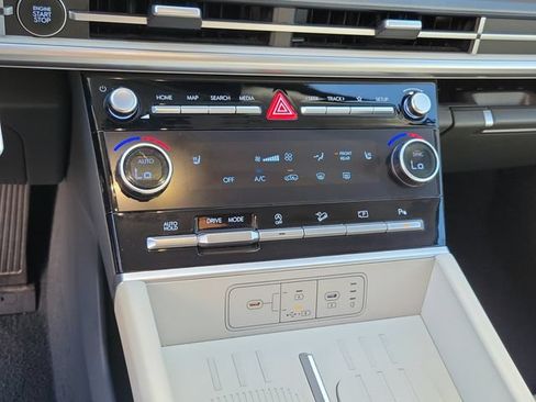 Used 2026 Hyundai Santa Fe SEL FWD image 24