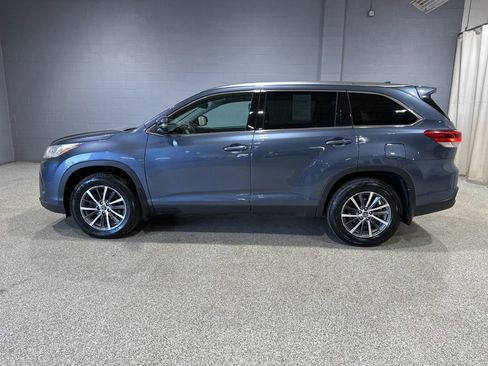 Used 2019 Toyota Highlander XLE image 5
