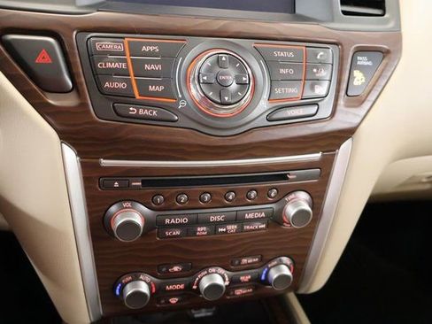 Used 2019 Nissan Pathfinder Platinum image 23