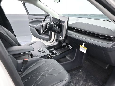 New 2024 Ford Mustang Mach-E Select w/ Comfort Package Lite image 24