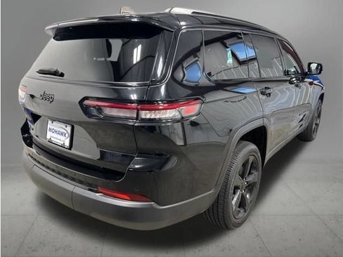 Used 2023 Jeep Grand Cherokee L Laredo AWD/4WD image 5
