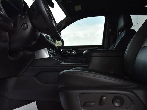 Used 2022 Chevrolet Tahoe Z71 w/ Luxury Package image 7