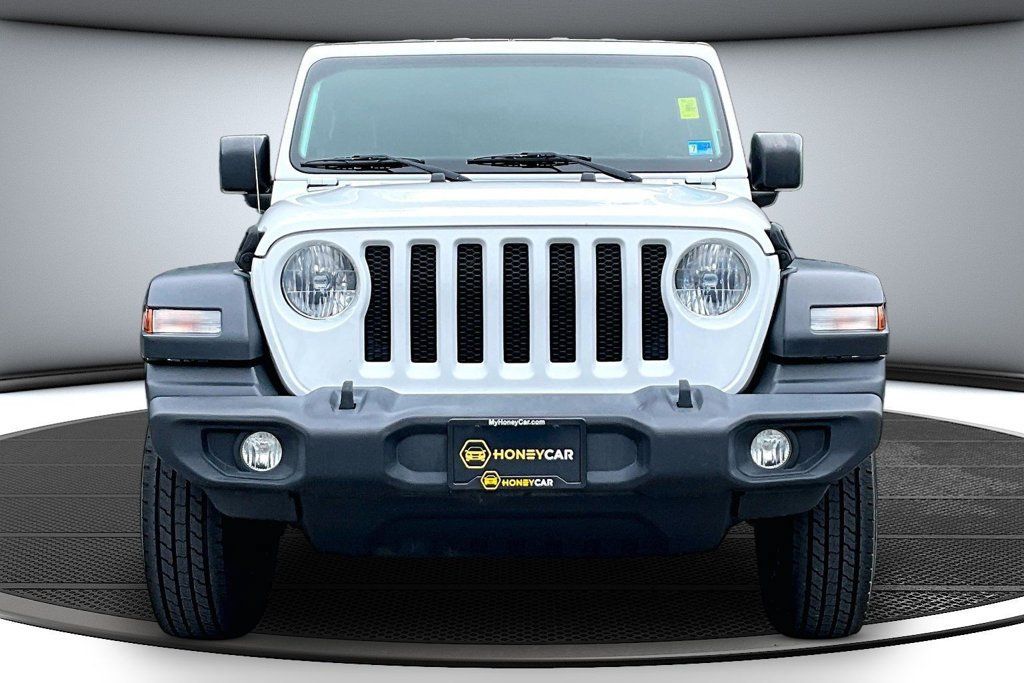 Used 2018 Jeep Wrangler Unlimited Sport S AWD/4WD image 2